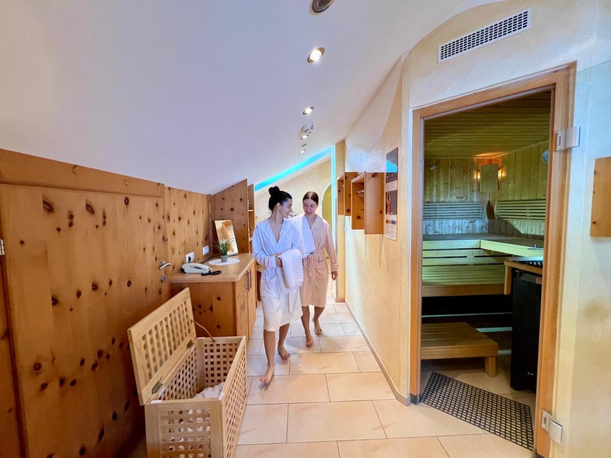 Hotel Garni Gruenmoos Sankt Jakob in Defereggen Ngoại thất bức ảnh