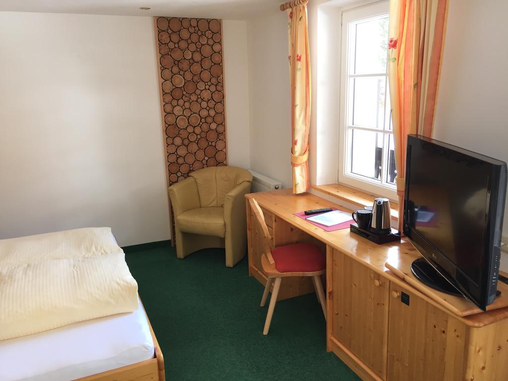 Hotel Garni Gruenmoos Sankt Jakob in Defereggen Ngoại thất bức ảnh