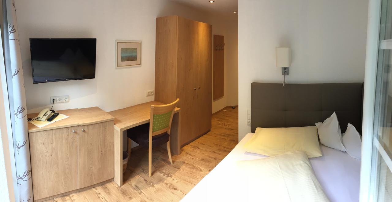 Hotel Garni Gruenmoos Sankt Jakob in Defereggen Ngoại thất bức ảnh