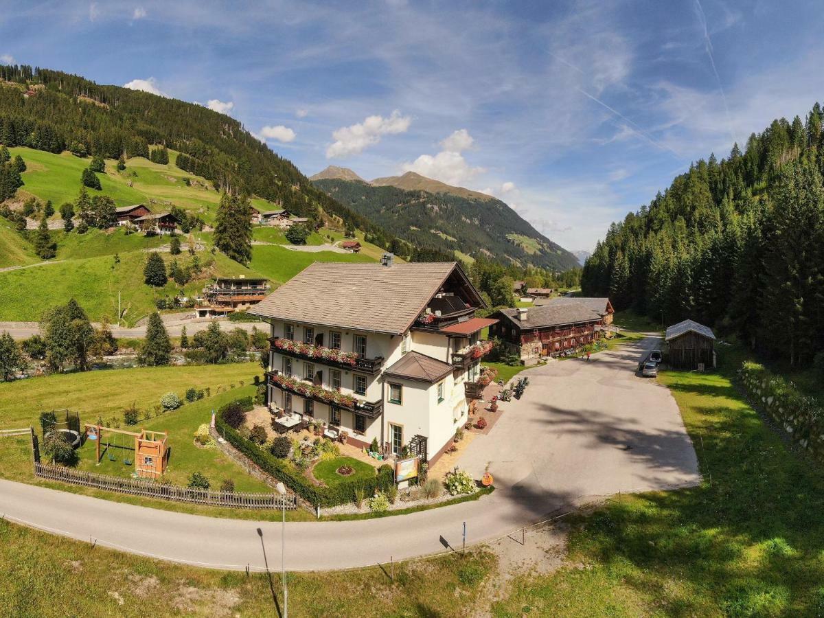 Hotel Garni Gruenmoos Sankt Jakob in Defereggen Ngoại thất bức ảnh